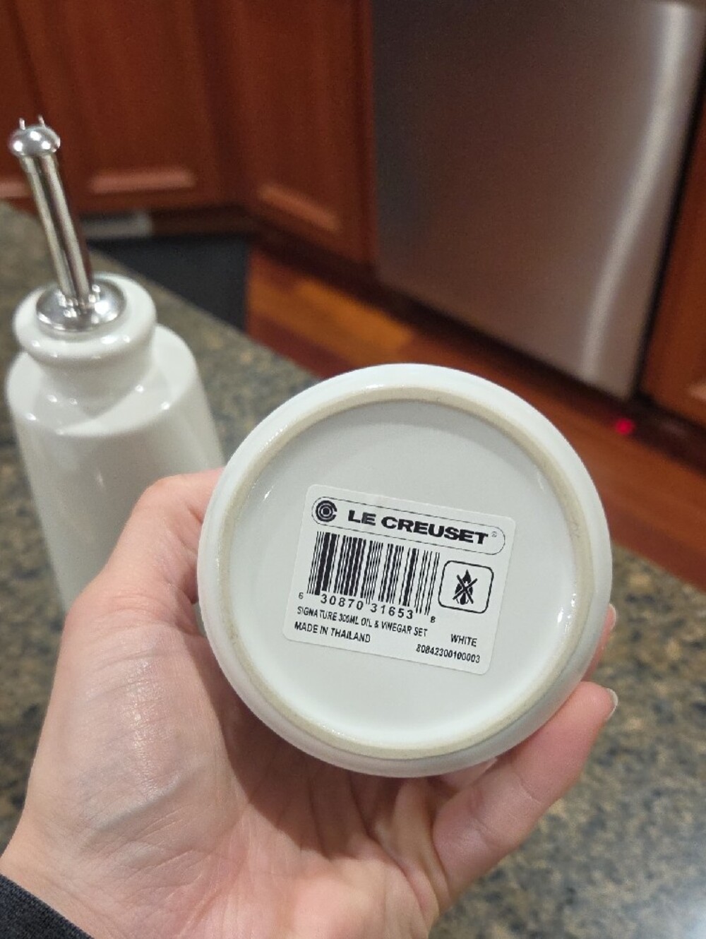 Le Creuset White  Oil & Vinegar Set - Picture 4 of 13